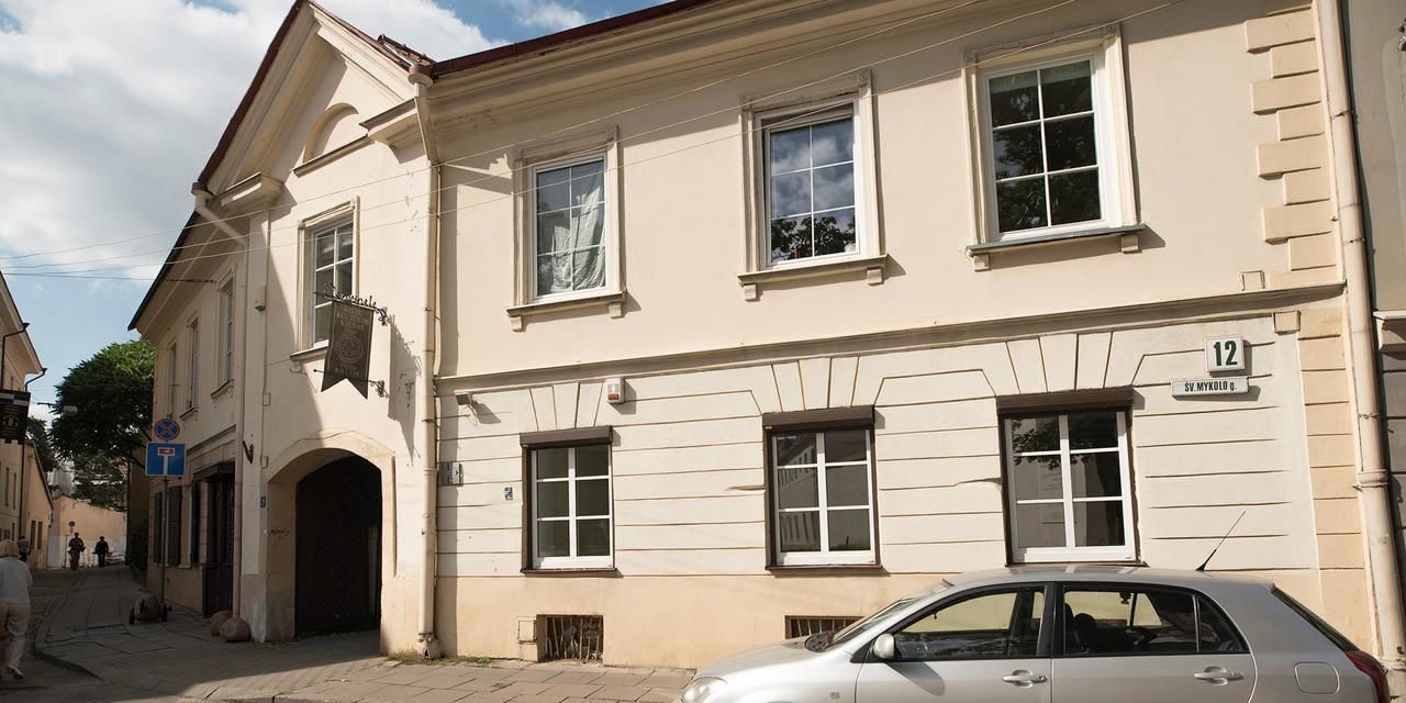 Апартаменты Cozy Apt in the Heart of Old Town Вильнюс